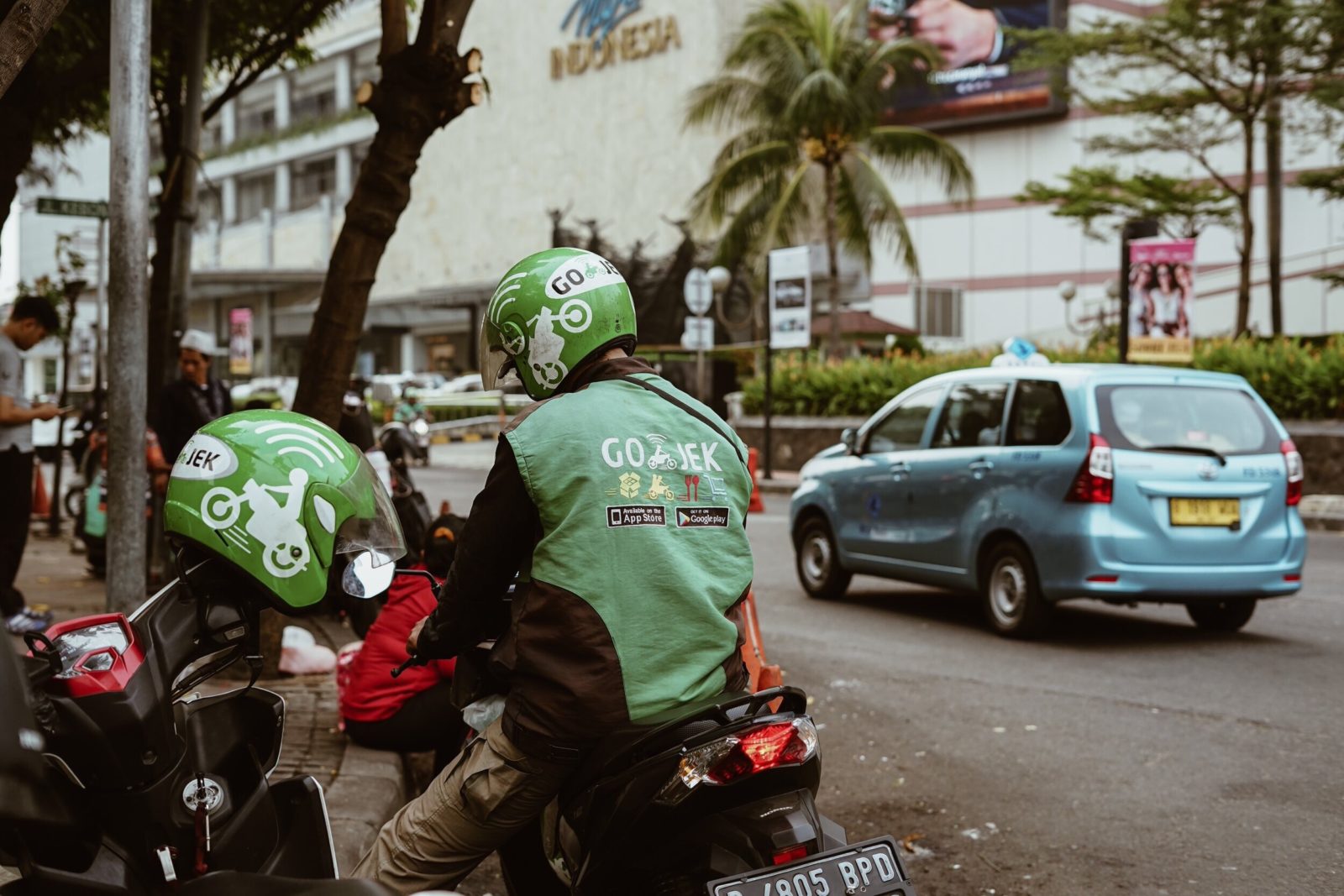 Gojek vs Grab in Indonesia